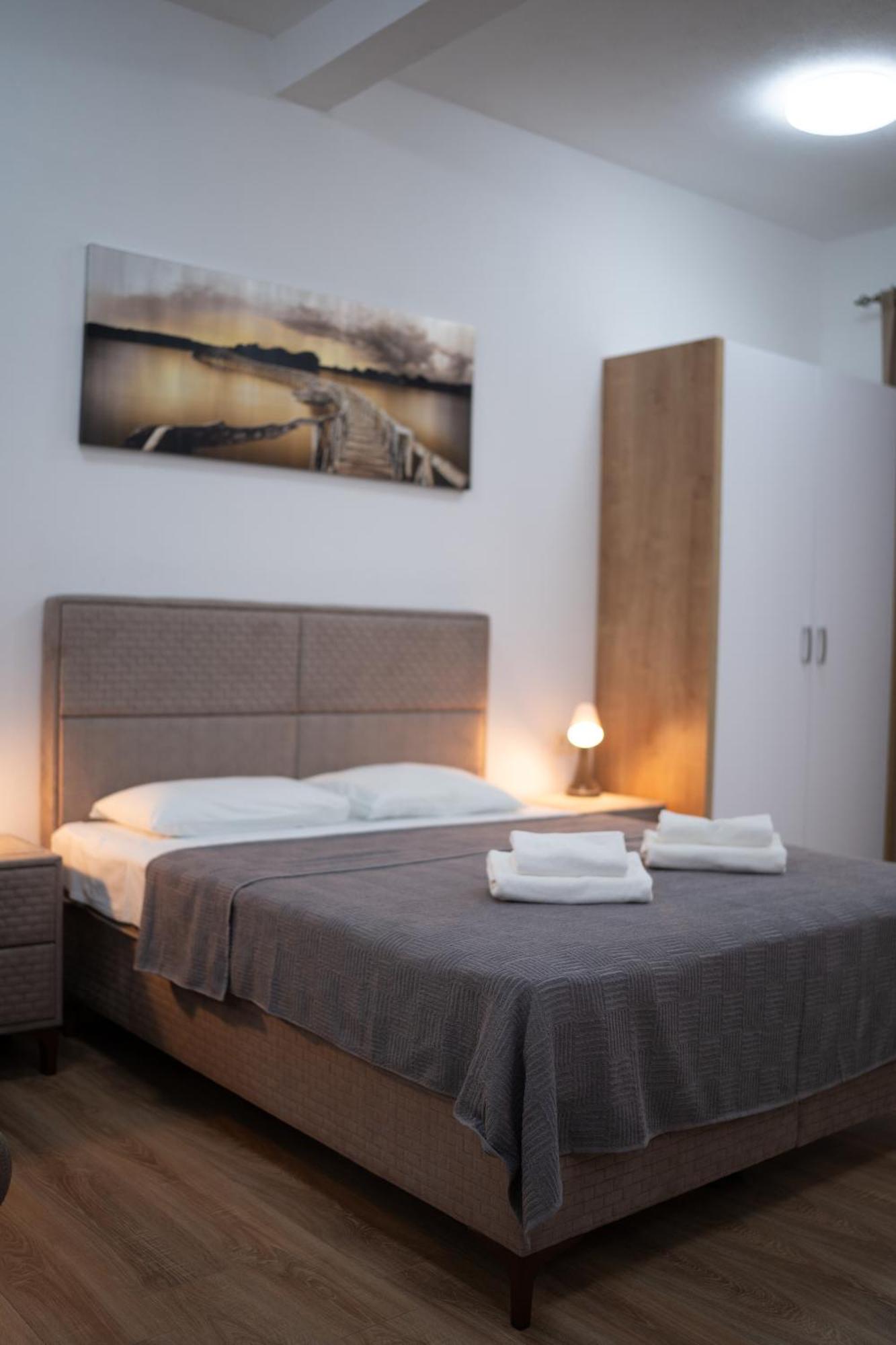 公寓 Dane Airport Podgorica